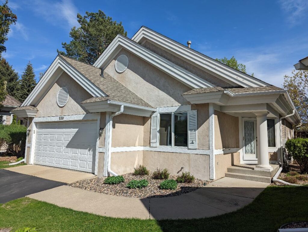 stucco restoration before image